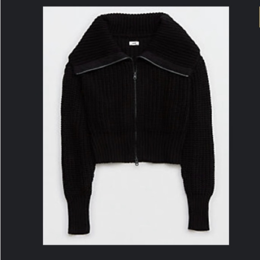 NWT- AERIE double zip -Size small- black